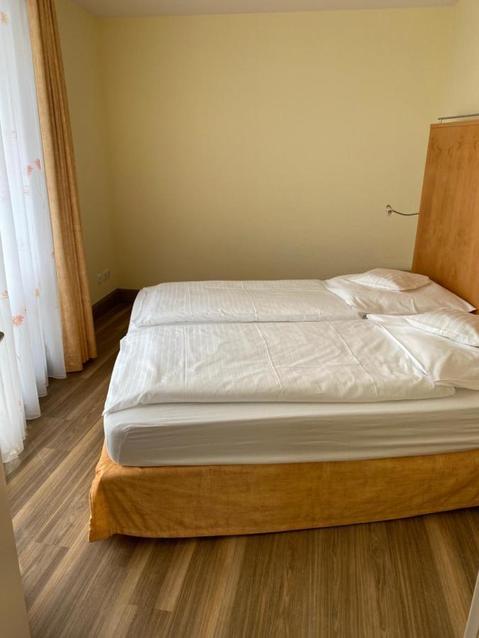 Nordseehotel Benser Hof Am Hafen Bensersiel Ngoại thất bức ảnh