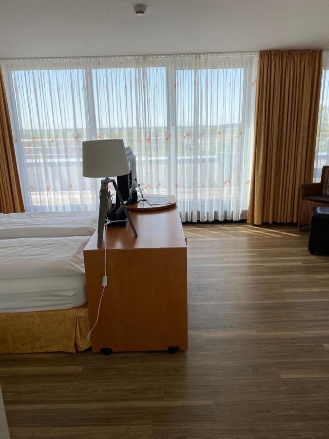 Nordseehotel Benser Hof Am Hafen Bensersiel Ngoại thất bức ảnh