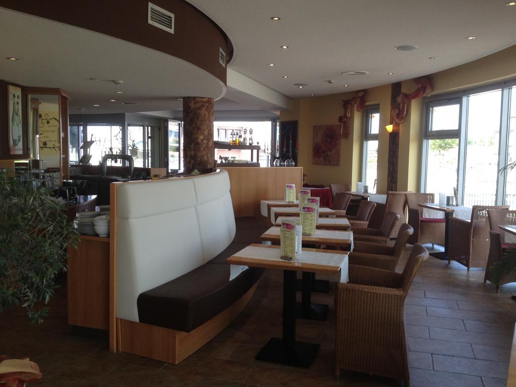 Nordseehotel Benser Hof Am Hafen Bensersiel Ngoại thất bức ảnh