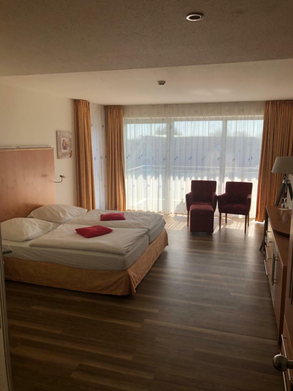 Nordseehotel Benser Hof Am Hafen Bensersiel Ngoại thất bức ảnh