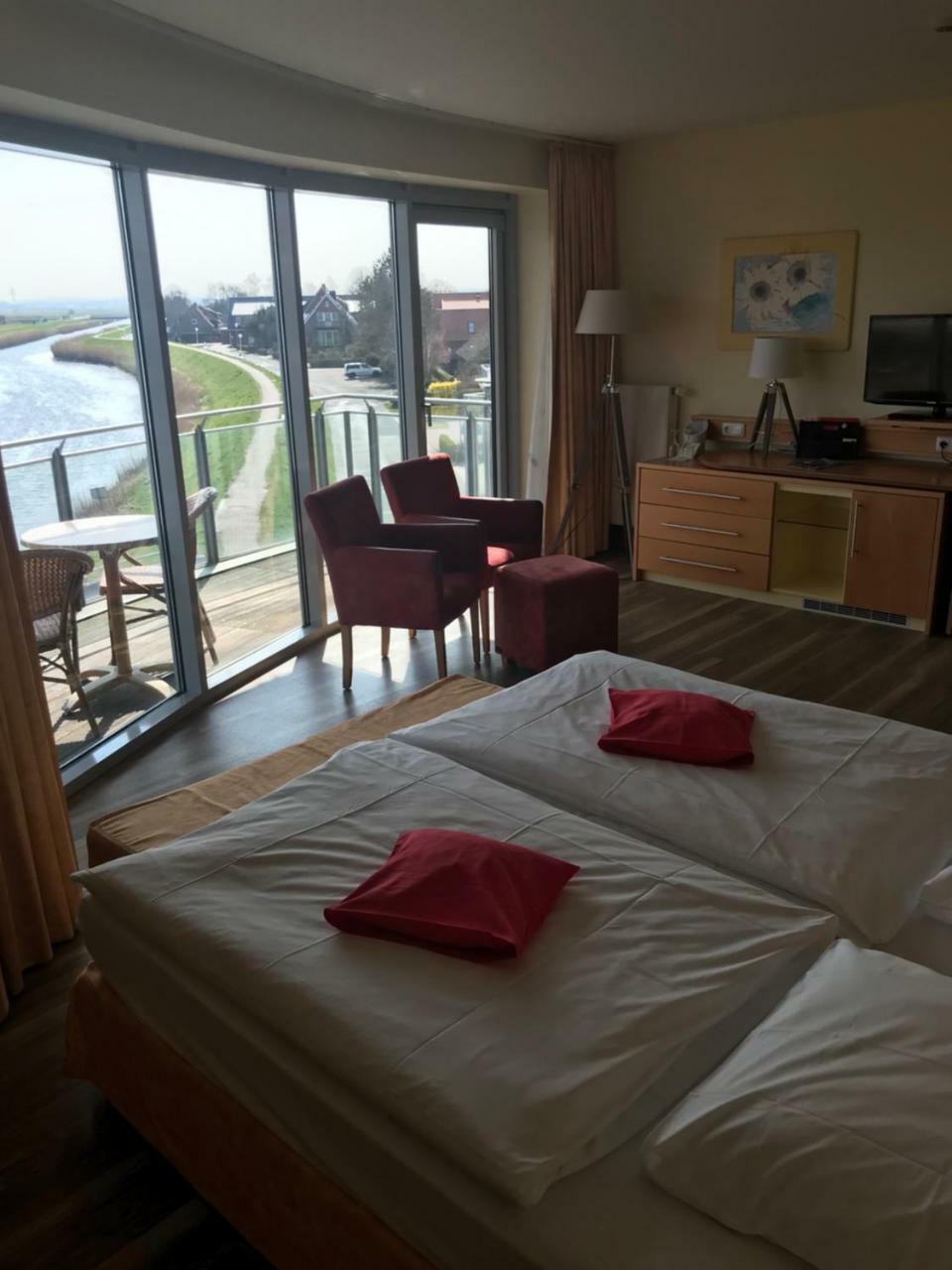 Nordseehotel Benser Hof Am Hafen Bensersiel Ngoại thất bức ảnh