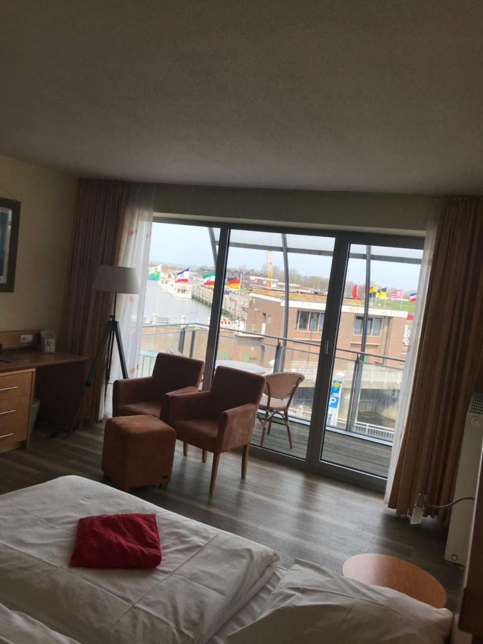 Nordseehotel Benser Hof Am Hafen Bensersiel Ngoại thất bức ảnh